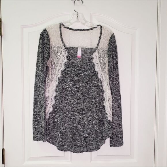 NoBo Sweater  - Picture 2 of 5